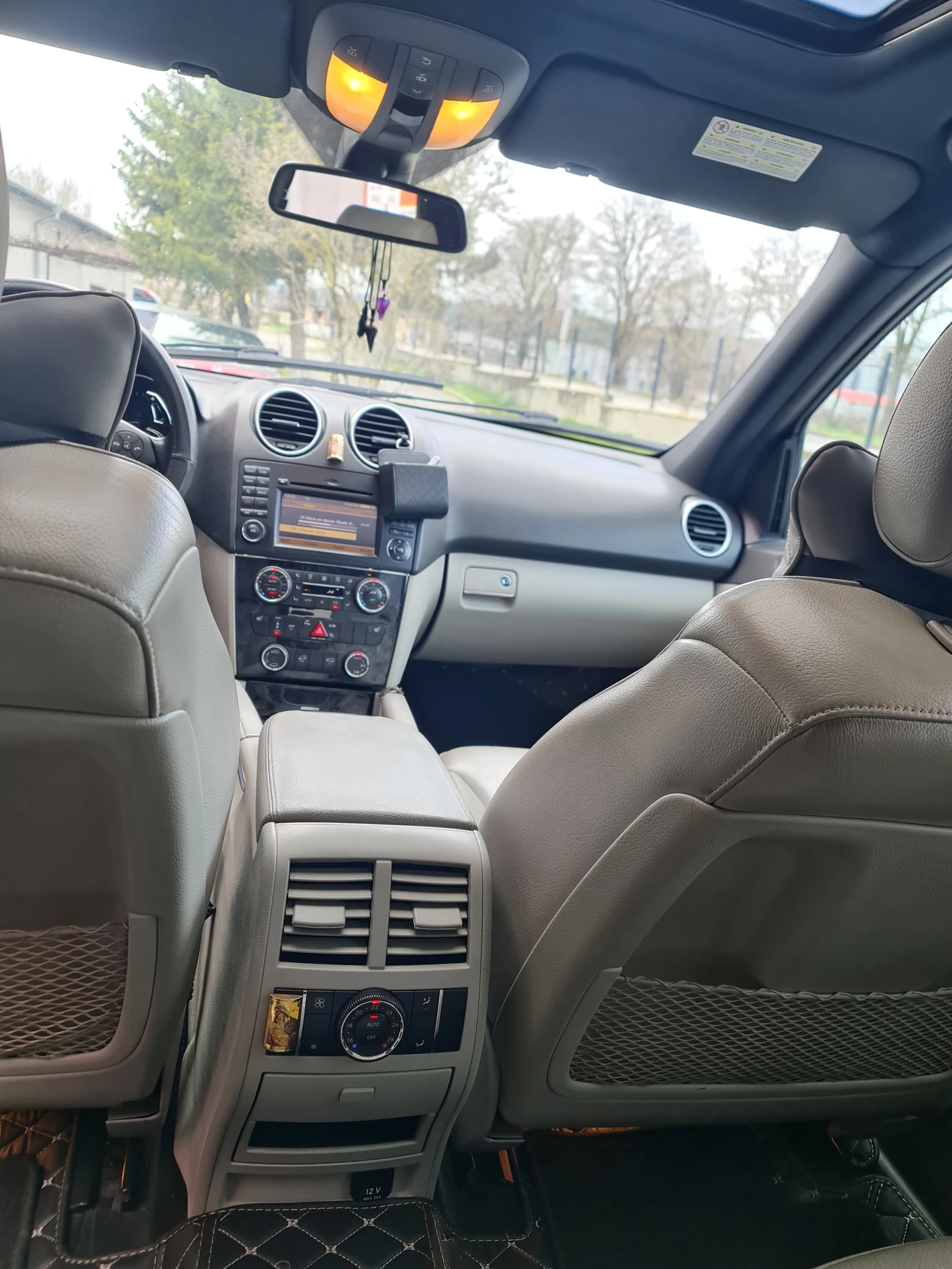 Mercedes-Benz ML 320, снимка 14 - Автомобили и джипове - 54220286