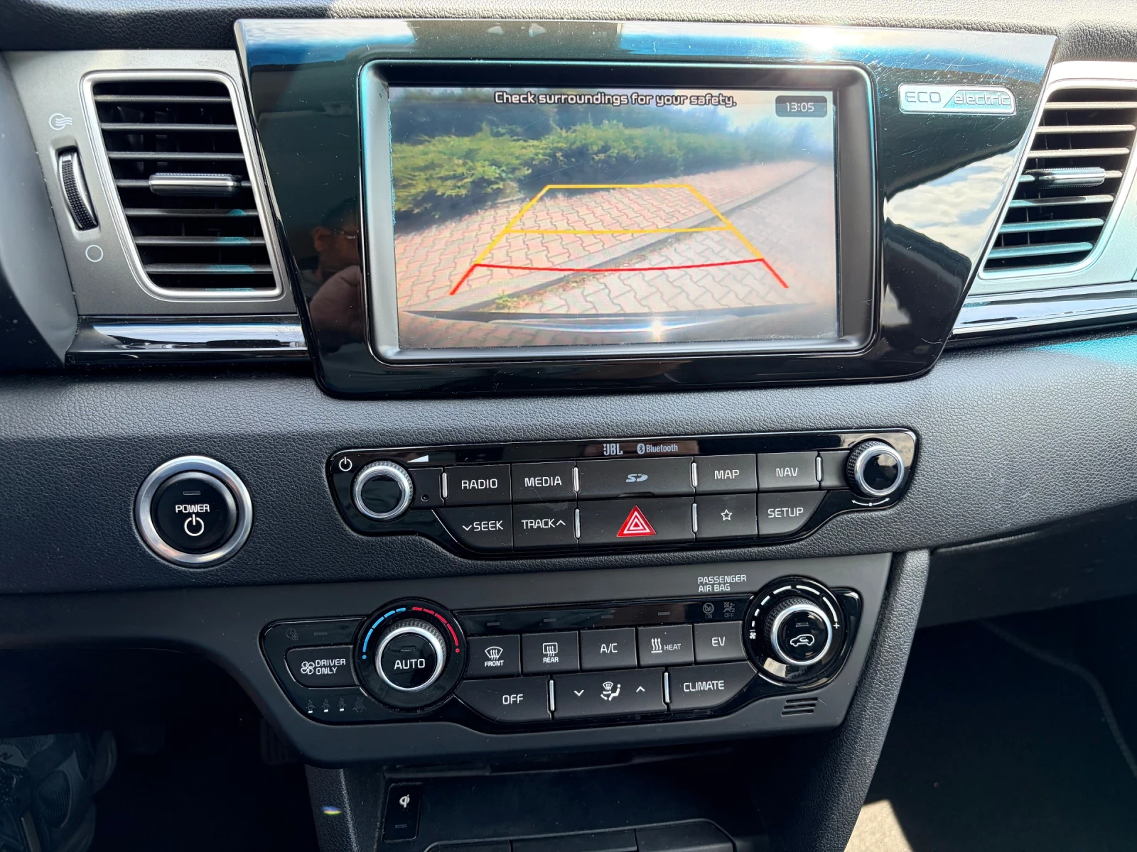 Kia Niro PREMIUM!!! 64kw 204kc TERMOPOMPA 100% SOH FUL!!!, снимка 8 - Автомобили и джипове - 54355823