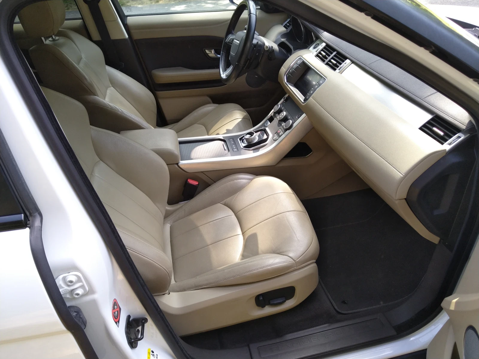 Land Rover Range Rover Evoque, снимка 7 - Автомобили и джипове - 55120441