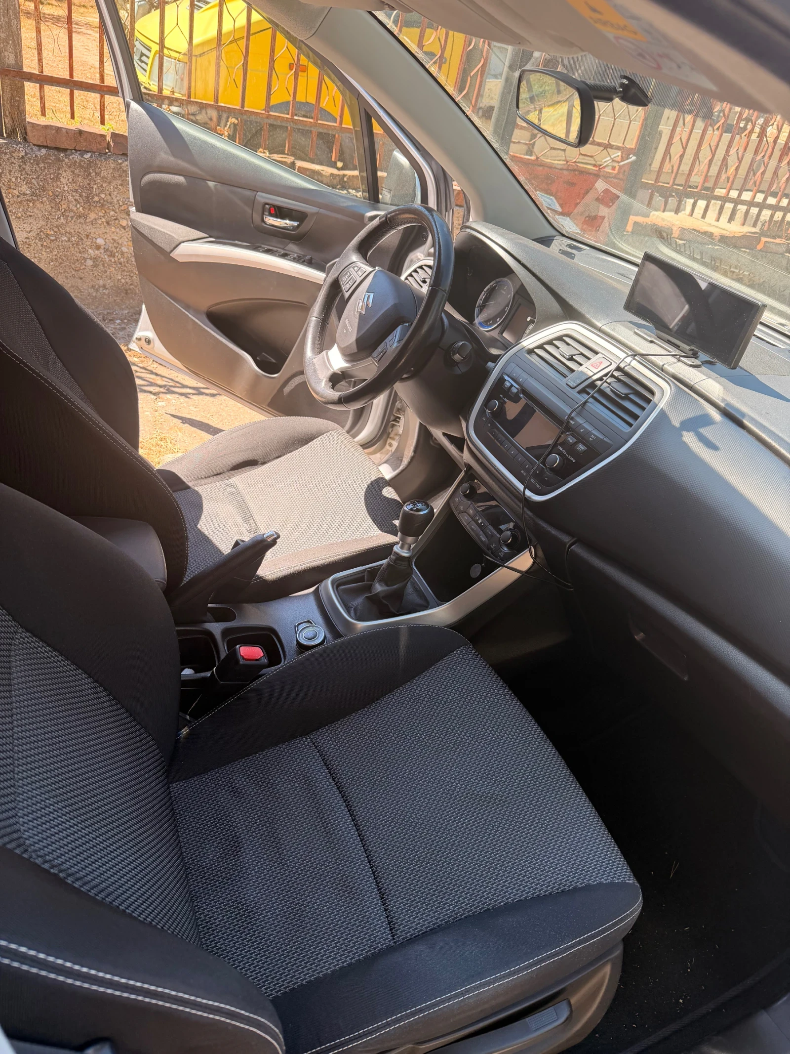 Suzuki SX4 S-Cross, снимка 14 - Автомобили и джипове - 55978353