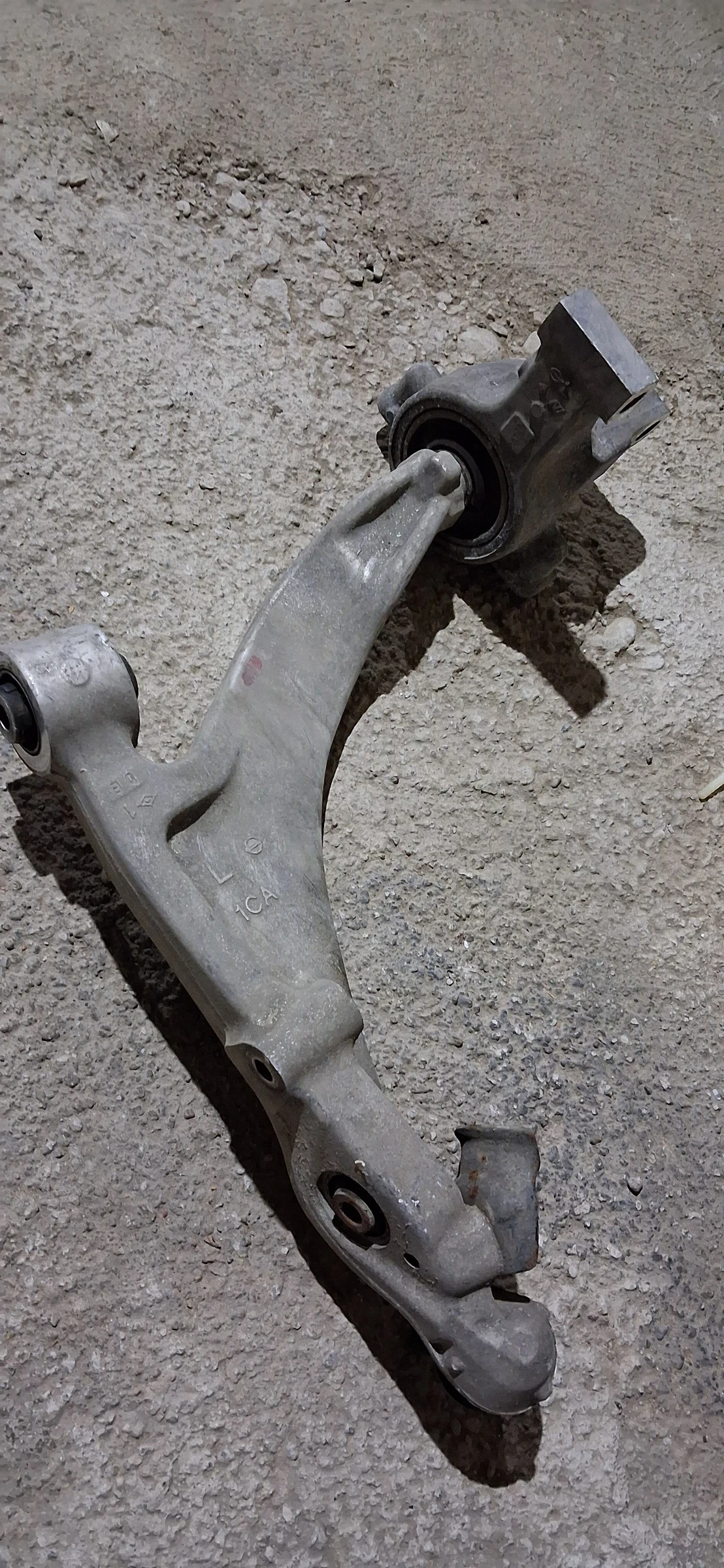 Предни долни носачи за Фх/QX 3.7 и 5.0, снимка 2 - Части - 53846759