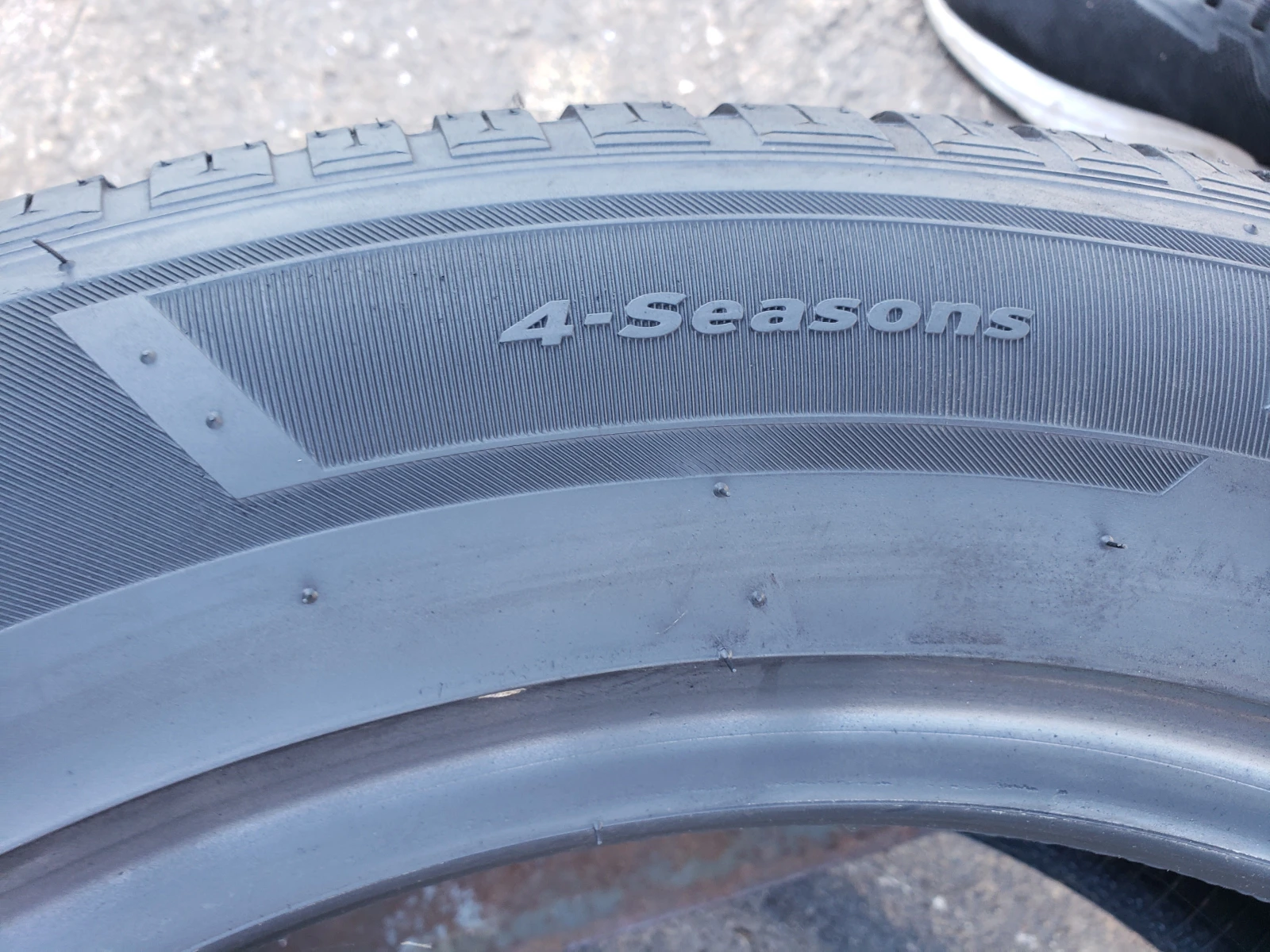 Гуми Всесезонни 235/55R18, снимка 9 - Гуми и джанти - 56070921