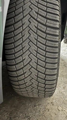      235/50R19