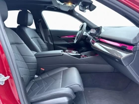 BMW i5 M60/xDrive/CARBON/ICONIC GLOW/PANO/B&W/360/HEAD UP, снимка 11