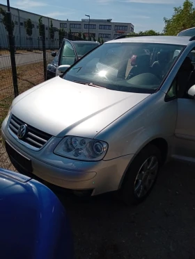 VW Touran 2.0  | Mobile.bg    6