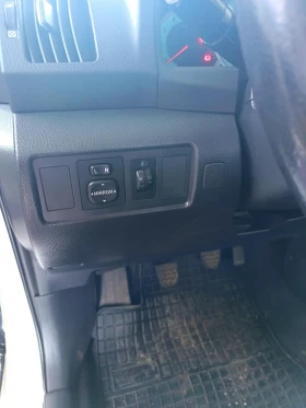 Toyota Corolla verso, снимка 17