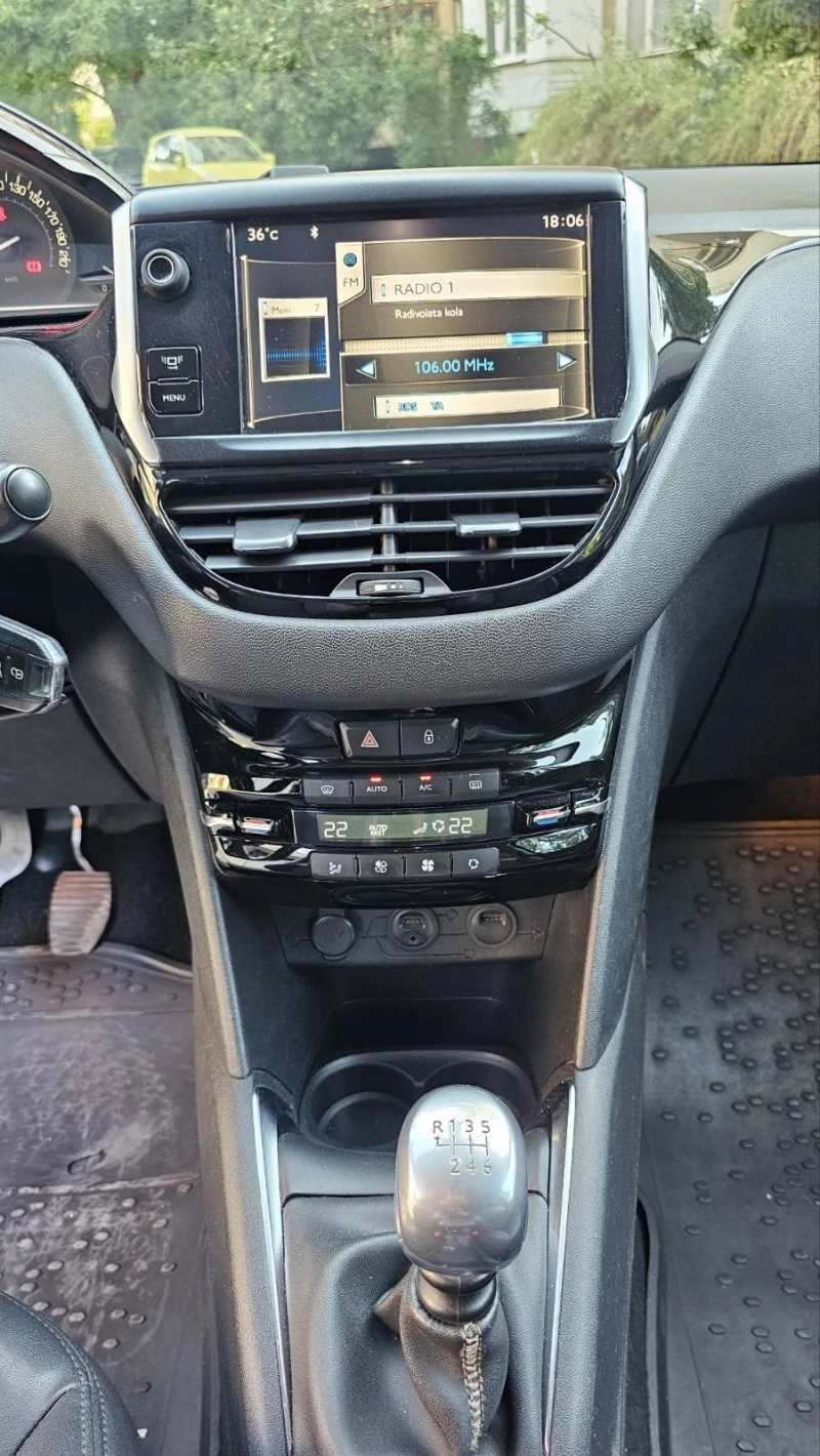 Peugeot 208  1.6e-hdi, снимка 9 - Автомобили и джипове - 47671123