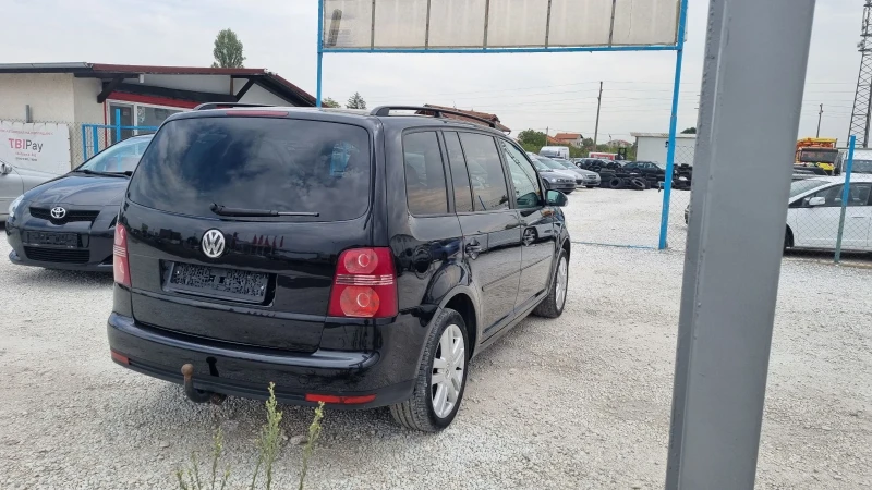 VW Touran, снимка 6 - Автомобили и джипове - 47336976