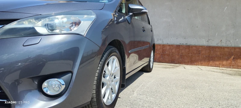 Toyota Verso, снимка 7 - Автомобили и джипове - 52484385