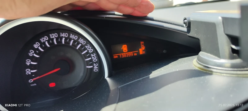 Toyota Verso, снимка 16 - Автомобили и джипове - 52484385