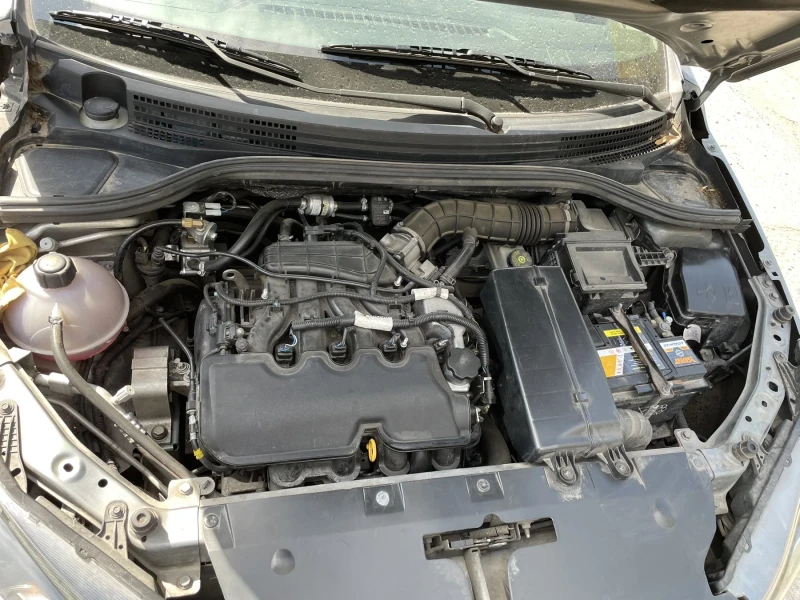 Lada Vesta 1.6-LPG, снимка 10 - Автомобили и джипове - 52419109