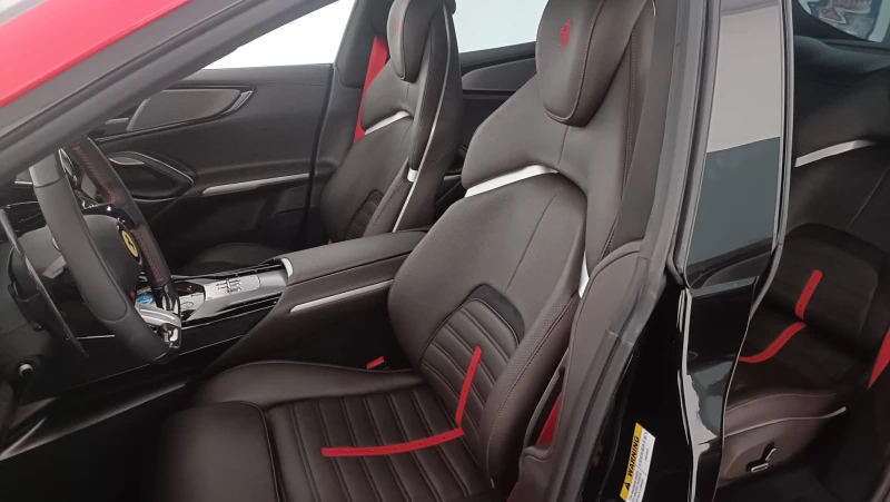 Ferrari Purosangue Carbon* Display* , снимка 6 - Автомобили и джипове - 52330275