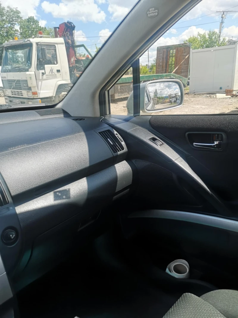 Toyota Corolla verso, снимка 12 - Автомобили и джипове - 52516143