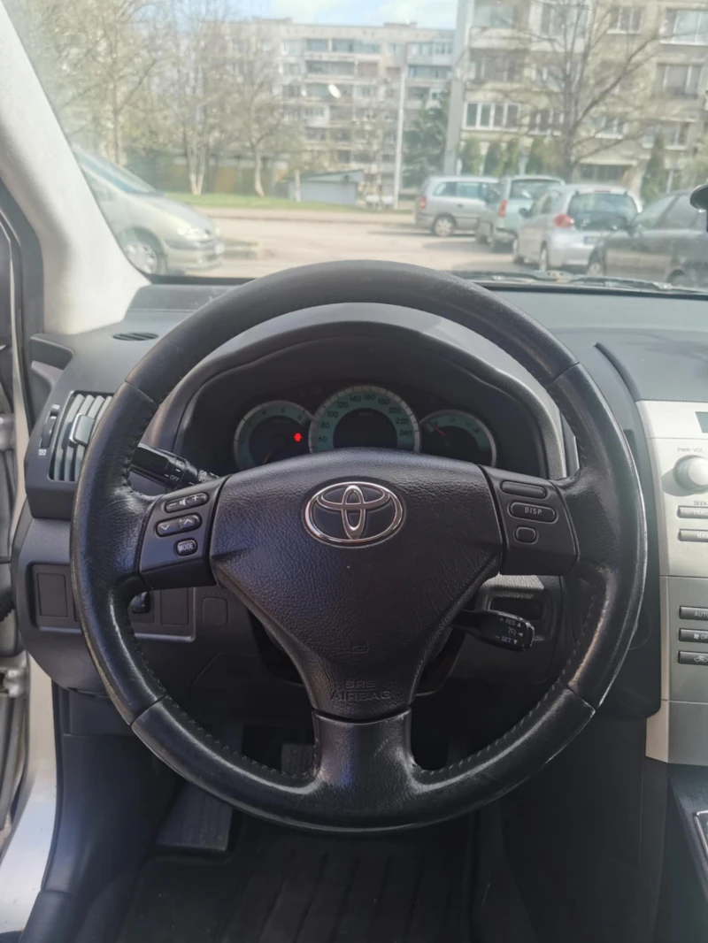 Toyota Corolla verso, снимка 16 - Автомобили и джипове - 52516143