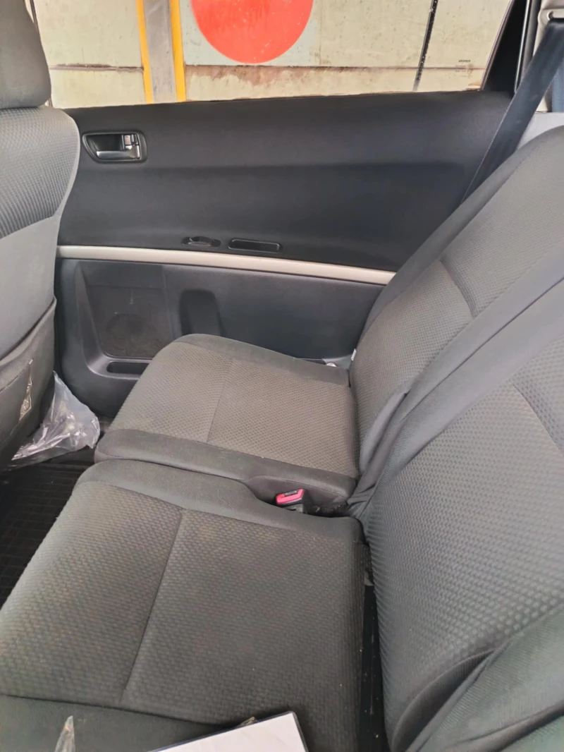 Toyota Corolla verso, снимка 10 - Автомобили и джипове - 52516143