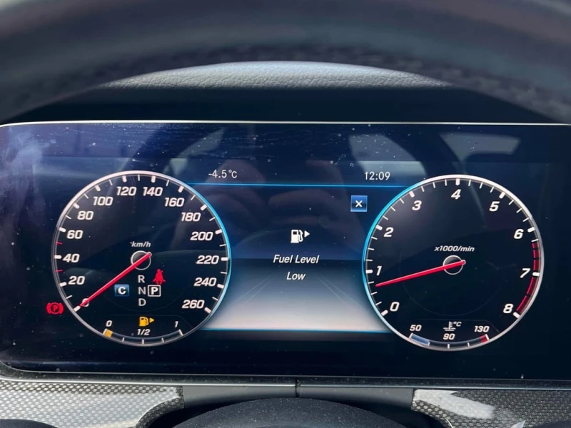 Mercedes-Benz E 450 * CARFAX * БЕЗ ПЪРВОНАЧАЛНА ВНОСКА, снимка 8 - Автомобили и джипове - 52943453