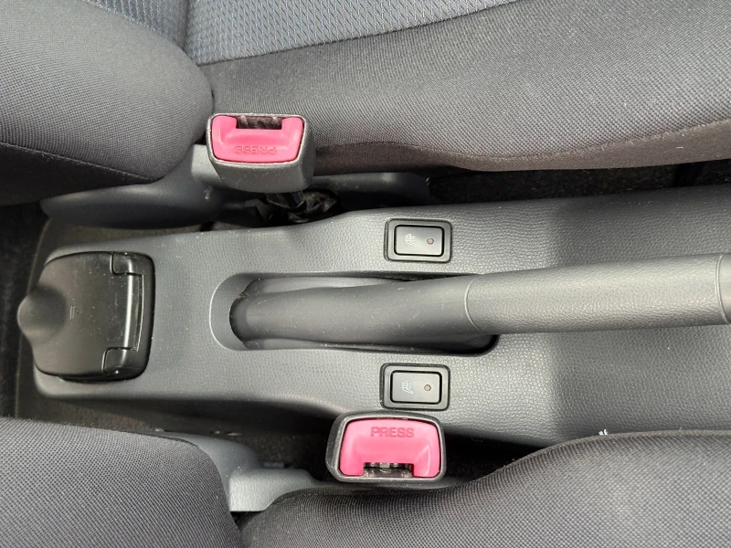 Suzuki Swift 1.3 92hp, снимка 13 - Автомобили и джипове - 53222194