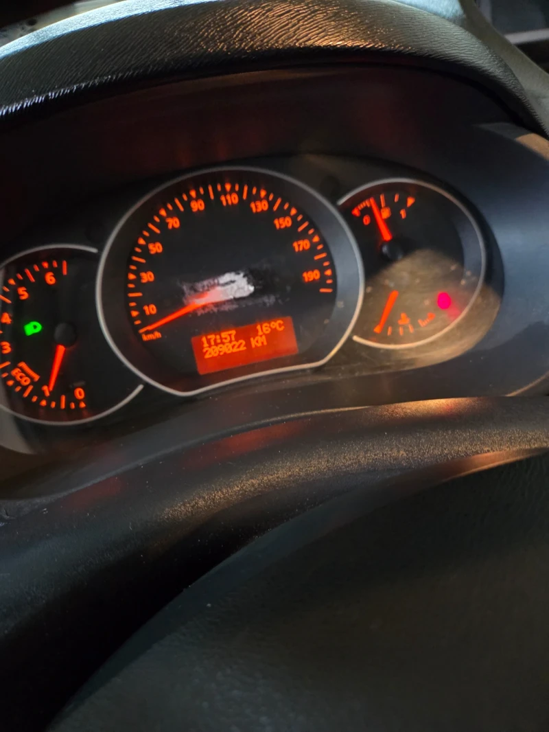 Renault Kangoo, снимка 4 - Автомобили и джипове - 53285576