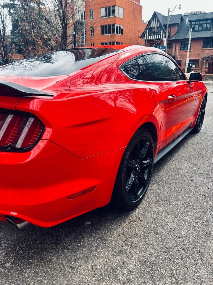 Ford Mustang EcoBoost С РЕГИСТРАЦИЯ & АВТО КРЕДИТ, снимка 4 - Автомобили и джипове - 53799999