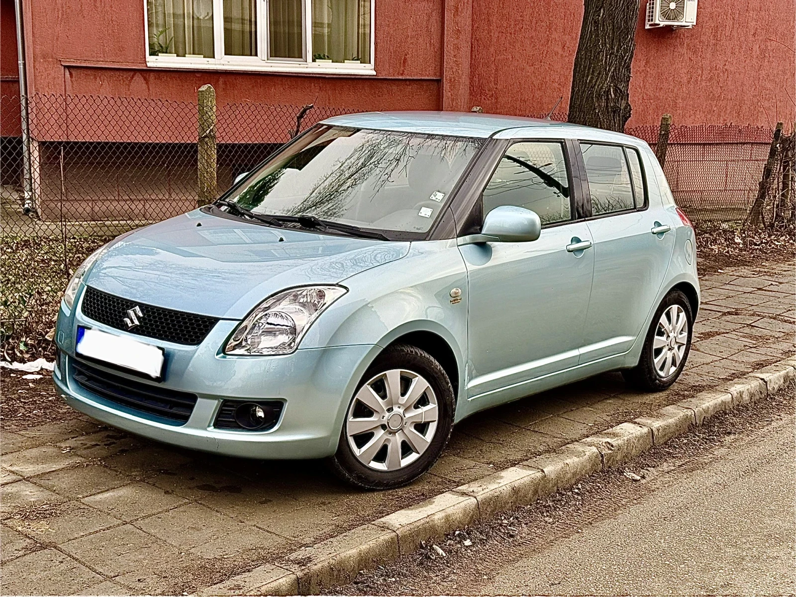 Suzuki Swift 1.3 92hp, снимка 1