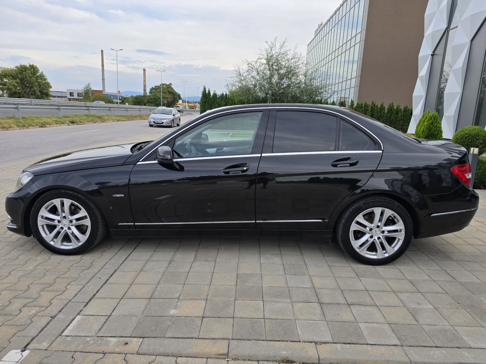 Mercedes-Benz C 220 CDI FACELIFT.AVANTGARDE.BlueEFFICIENCY.NAVI - изображение 6