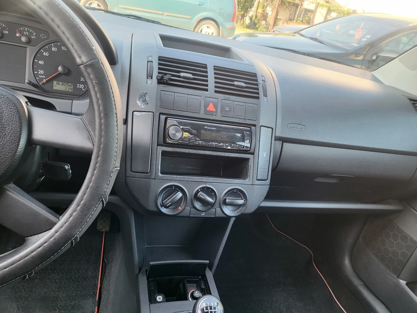 VW Polo 1.2  - изображение 6