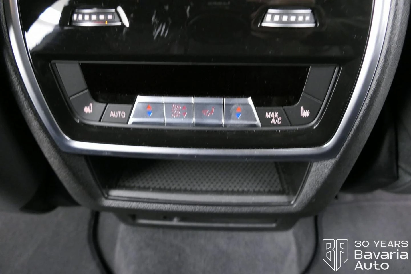 BMW XM 50e Sportautomatic | Mobile.bg   12