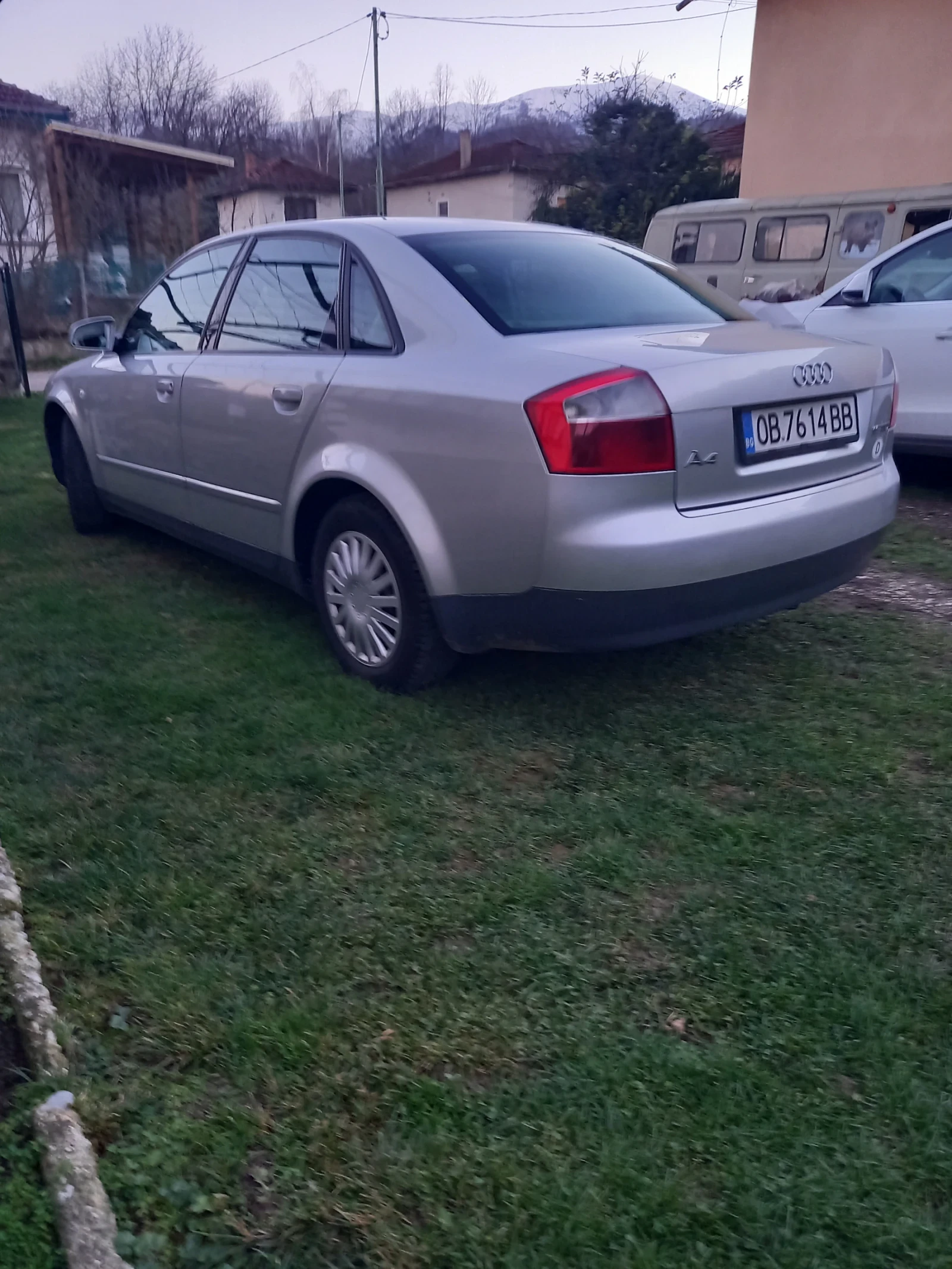 Audi A4  - изображение 2