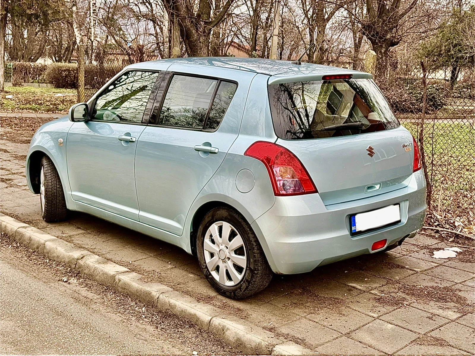 Suzuki Swift 1.3 92hp - изображение 2
