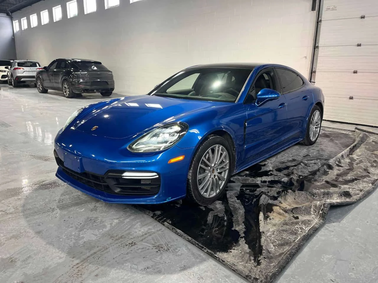 Porsche Panamera * 4S * CARFAX * 360 КАМЕРИ * ОБДУХВАНЕ