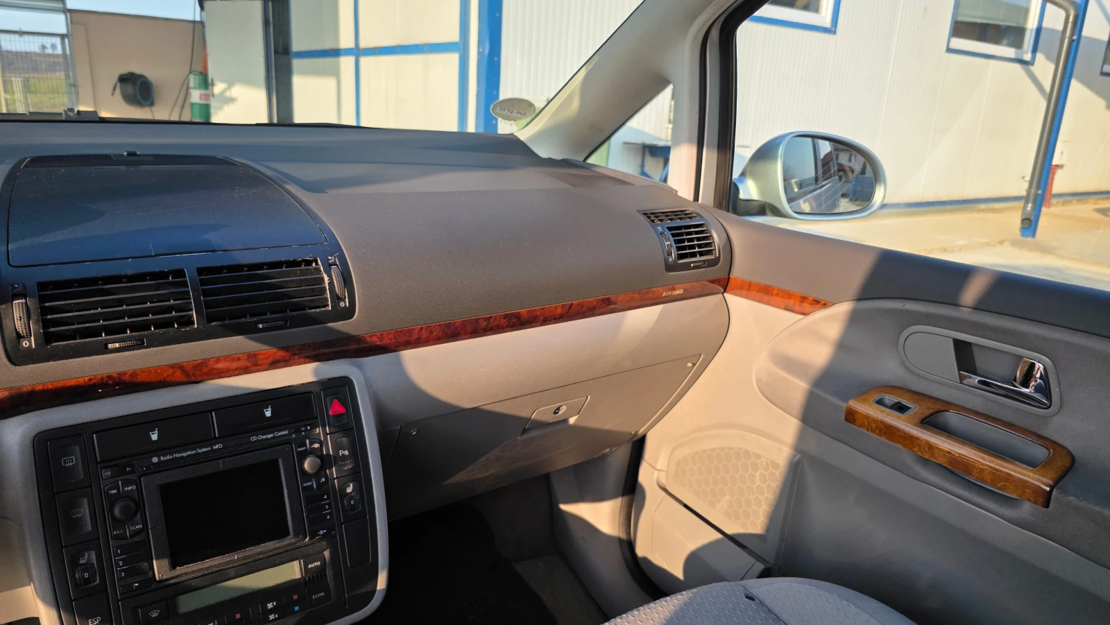 VW Sharan, снимка 14 - Автомобили и джипове - 53732100