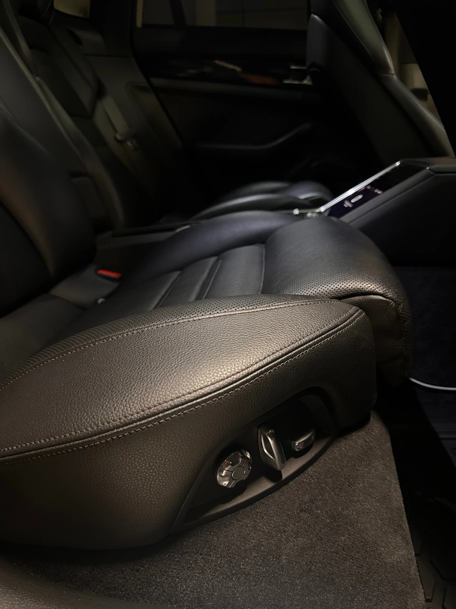 Porsche Panamera 4 E-hybrid реални КМ !!!, снимка 11 - Автомобили и джипове - 53786836