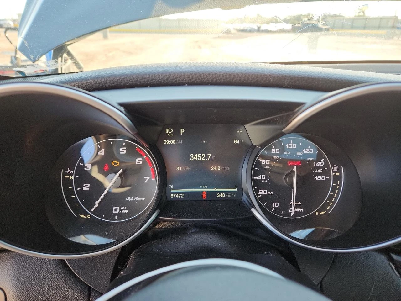 Alfa Romeo Giulia Ti RWD, снимка 9 - Автомобили и джипове - 54185626