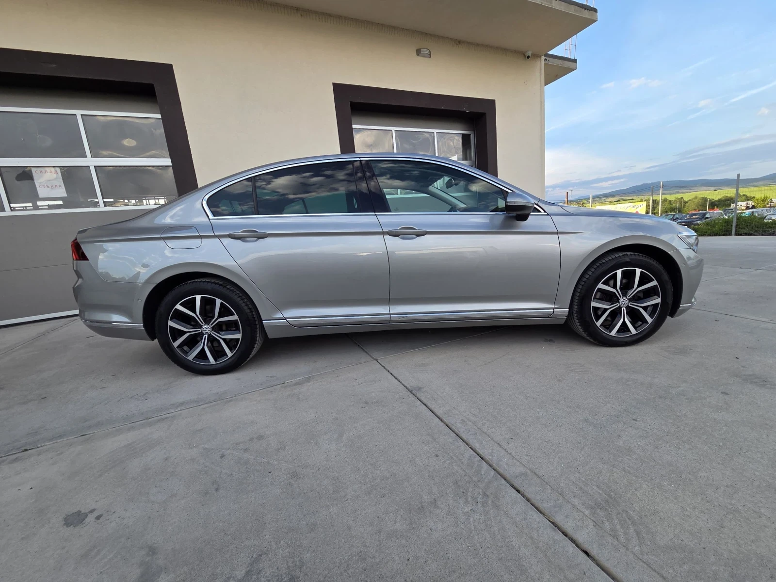 VW Passat HIGHLINE/ LED ФАРОВЕ/ ТОП, снимка 13 - Автомобили и джипове - 54743246
