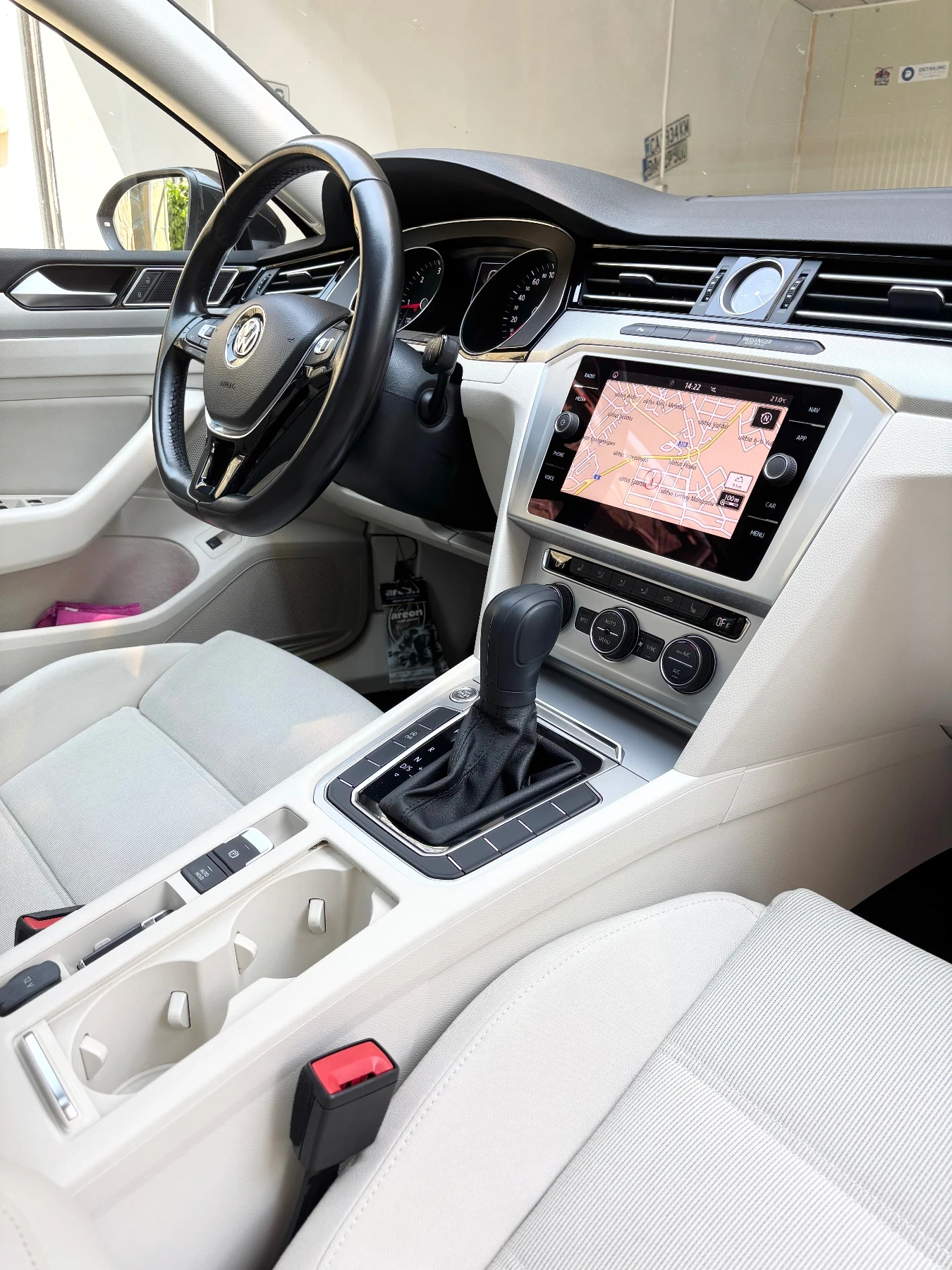 VW Passat B8 Var. CLBMT 110kW TDI D7F, снимка 9 - Автомобили и джипове - 55097715