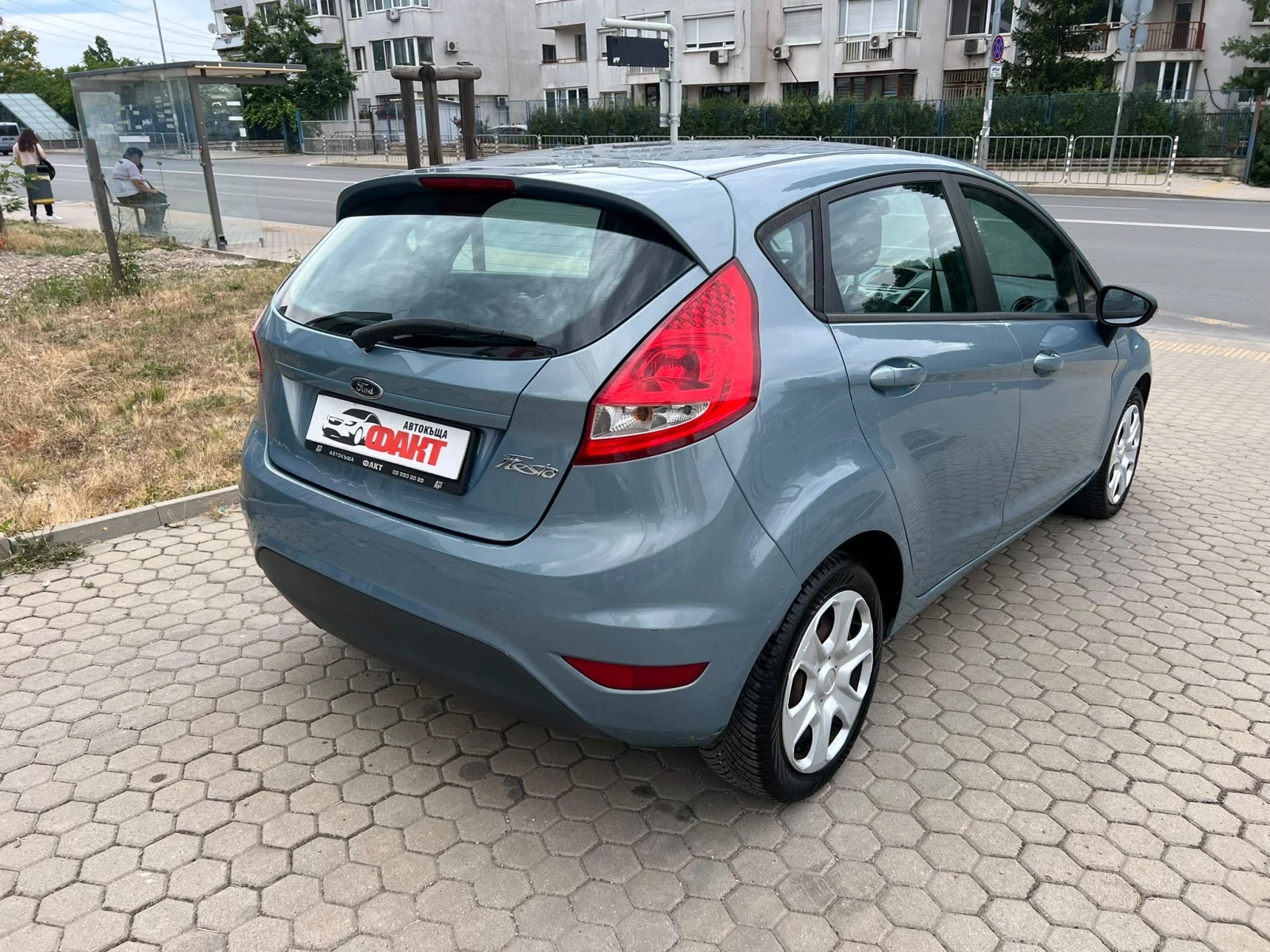 Ford Fiesta 1.2i/KLIMA, снимка 4 - Автомобили и джипове - 55223090