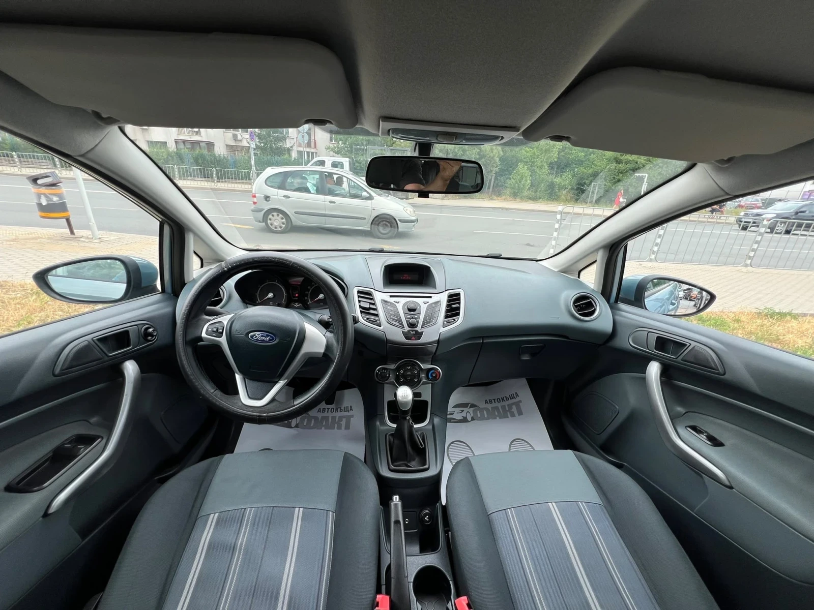 Ford Fiesta 1.2i/KLIMA, снимка 8 - Автомобили и джипове - 55223090