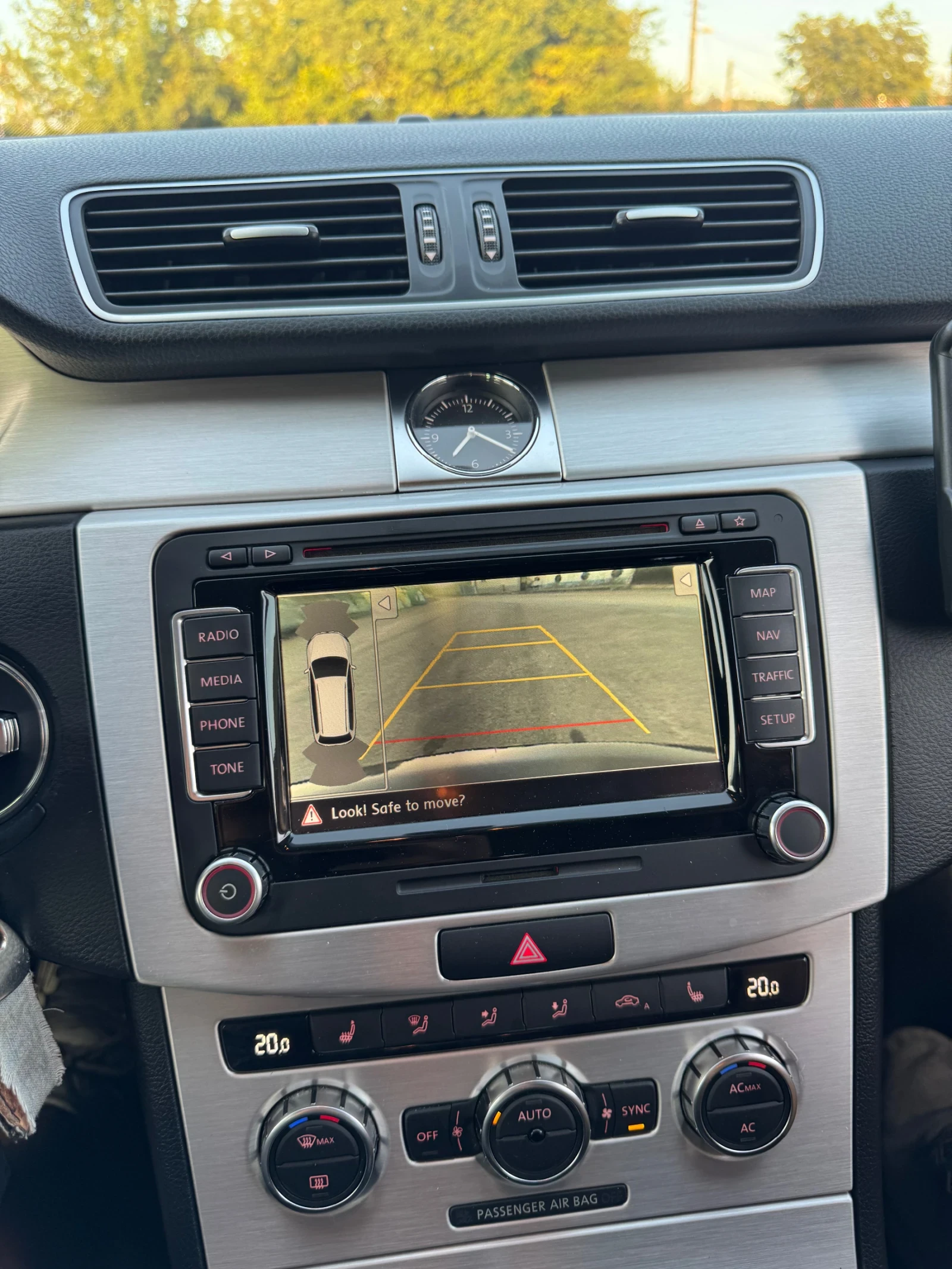 VW Passat 2.0 TDI , снимка 14 - Автомобили и джипове - 55868035
