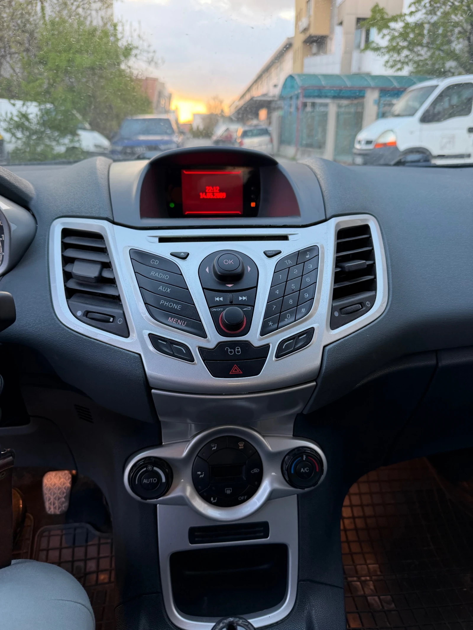 Ford Fiesta, снимка 6 - Автомобили и джипове - 55914254
