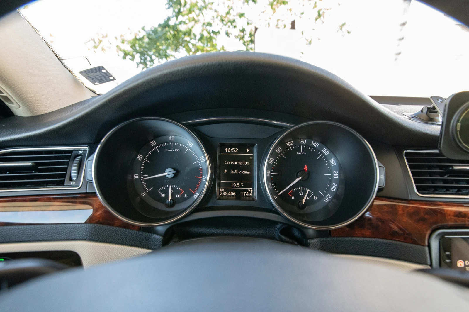 Skoda Superb, снимка 13 - Автомобили и джипове - 55981281