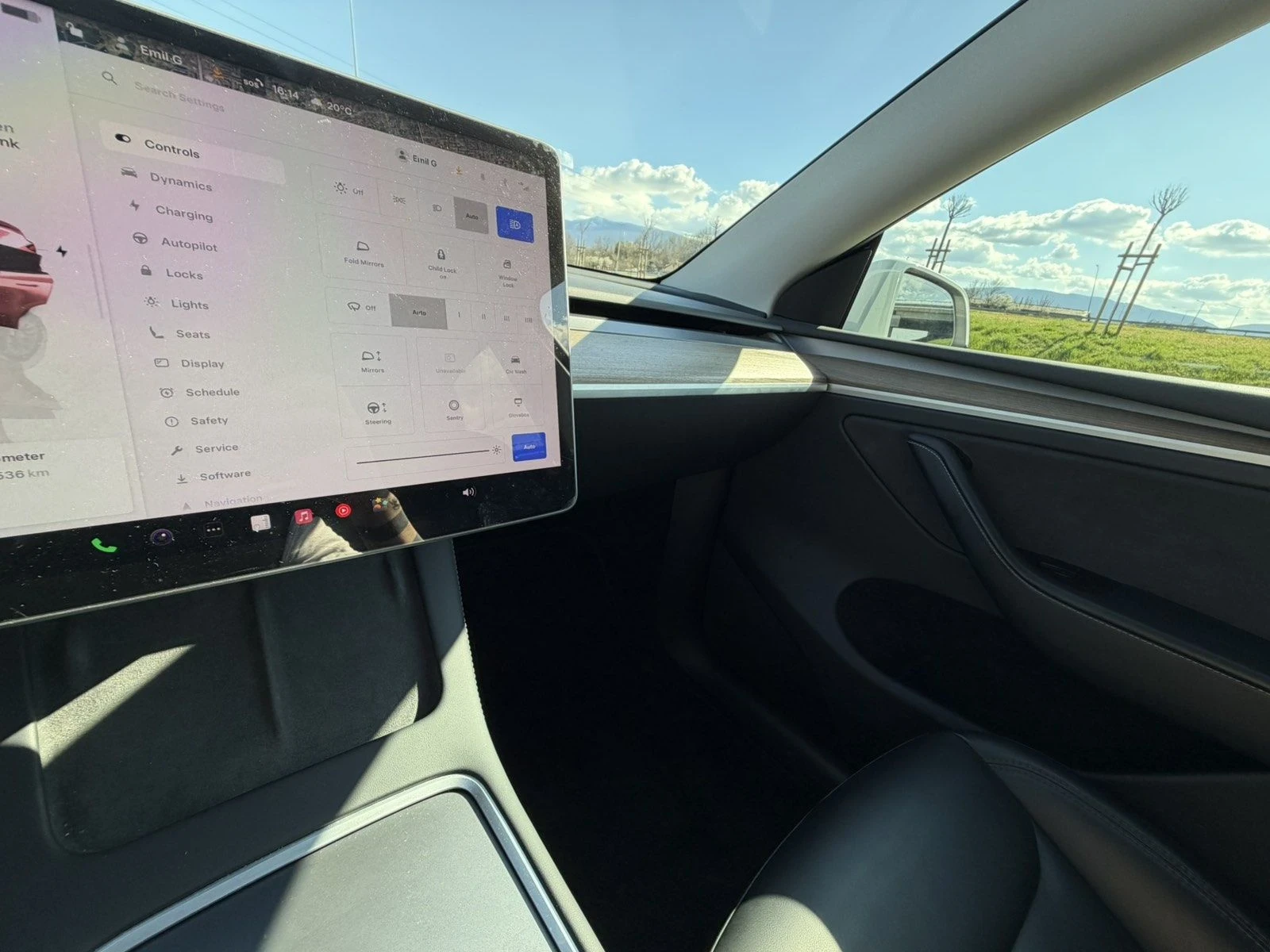 Tesla Model Y PERFORMANCE, снимка 15 - Автомобили и джипове - 56130854