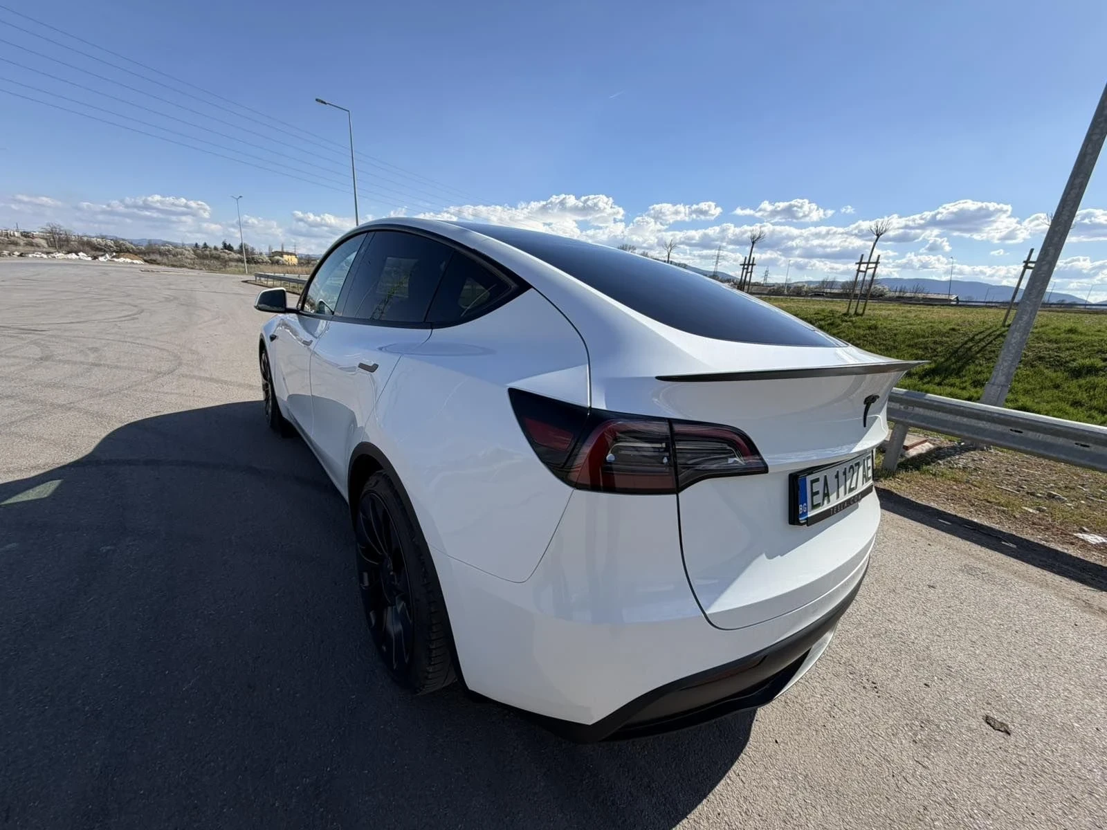 Tesla Model Y PERFORMANCE, снимка 3 - Автомобили и джипове - 56130854