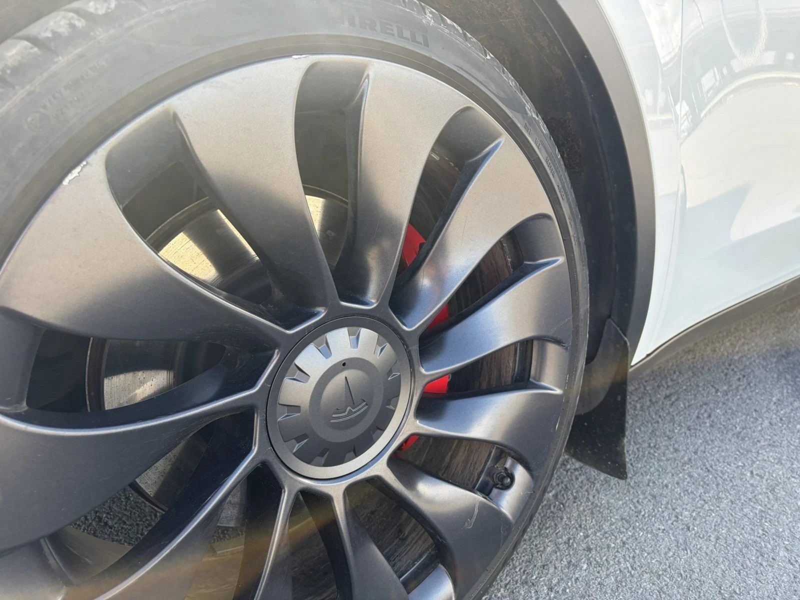 Tesla Model Y PERFORMANCE, снимка 14 - Автомобили и джипове - 56130854