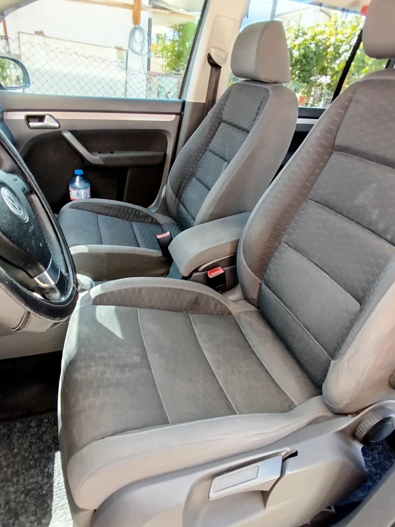 VW Touran, снимка 6 - Автомобили и джипове - 56331387
