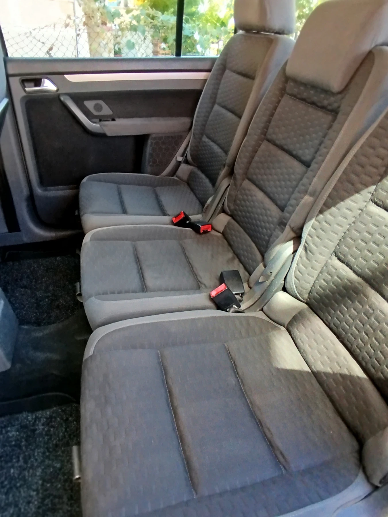 VW Touran, снимка 7 - Автомобили и джипове - 56331387