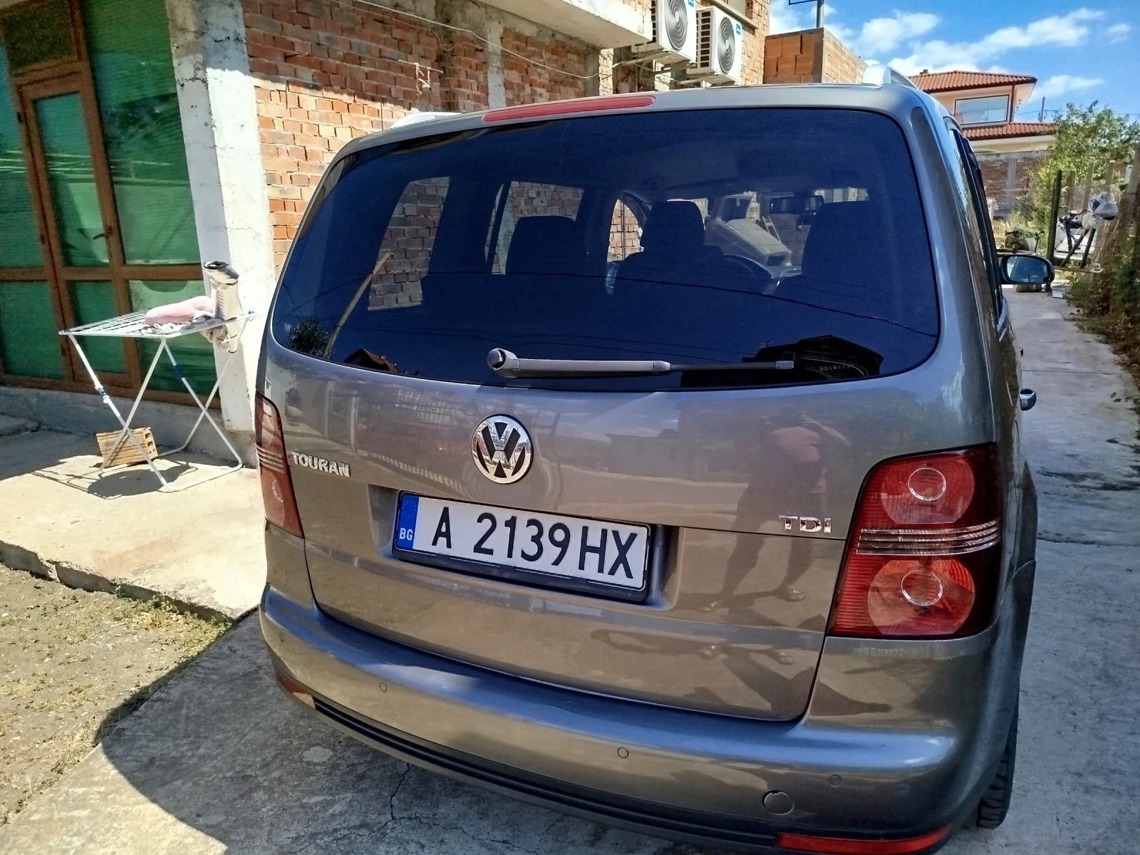 VW Touran, снимка 3 - Автомобили и джипове - 56331387