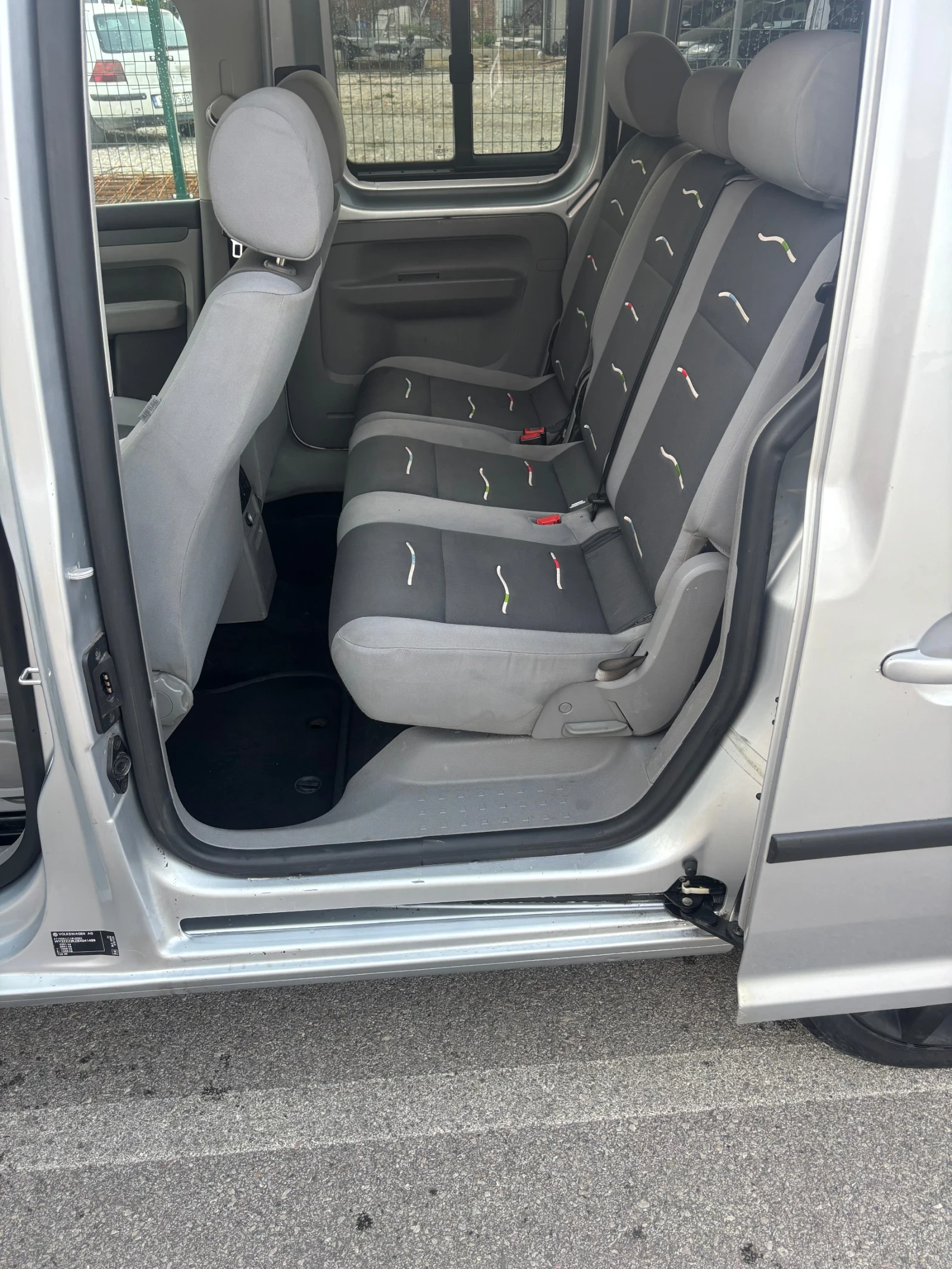 VW Caddy Life, снимка 11 - Автомобили и джипове - 56451091