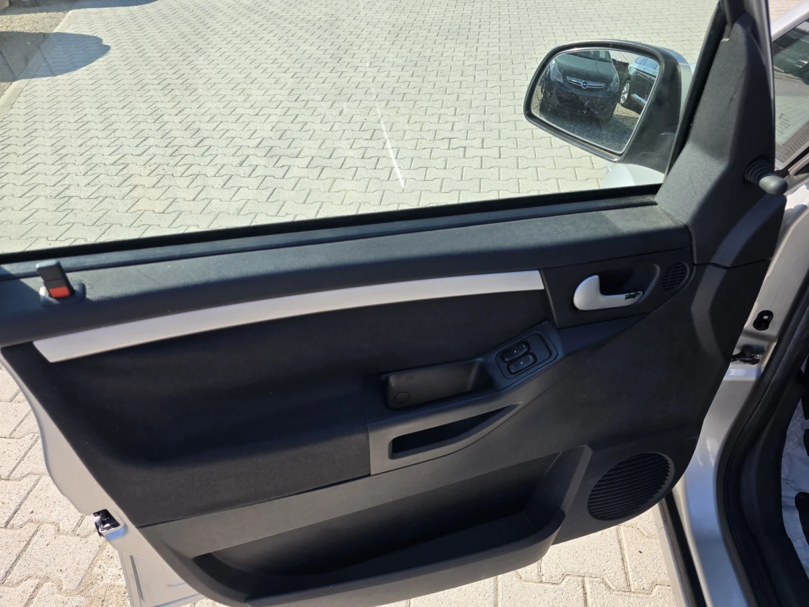 Opel Meriva 1.4i Лизинг, снимка 11 - Автомобили и джипове - 56565278