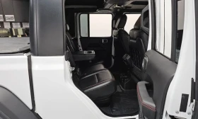 Jeep Gladiator * 3.6* RUBICON* ПОДГРЕВ* КАМЕРА* , снимка 12