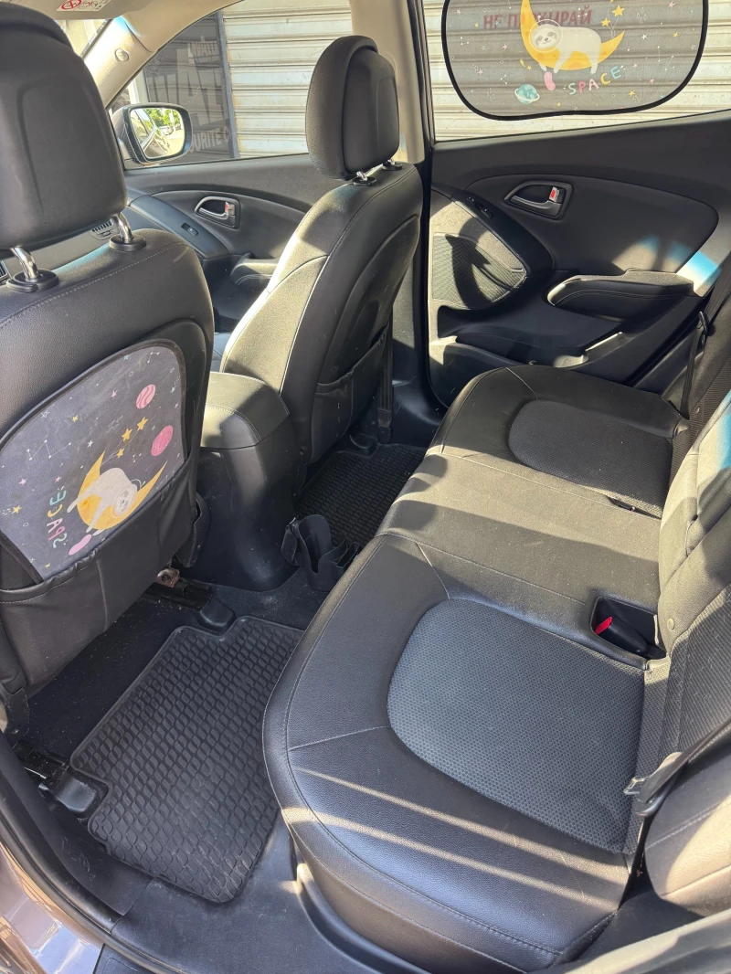 Hyundai IX35 2.0 MPI 4x4, снимка 10 - Автомобили и джипове - 52378600